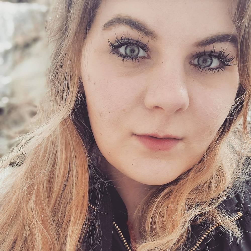 Meet your Posher, Mikaela